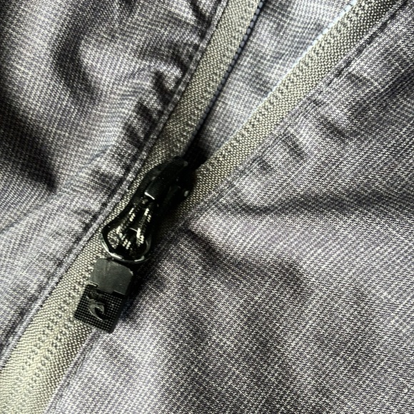 Ripcurl Anti series windbreaker - Picture 3 of 8